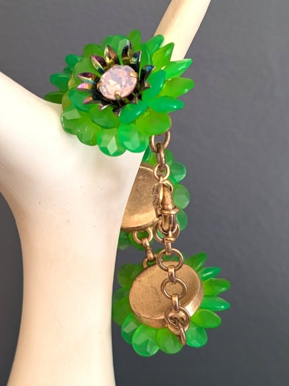 J.Crew bright green resin zinnia flower statement bracelet - Picture 4 of 12